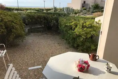 Image de Magnifique T2 en bord de mer, 4 couchages, terrasse, parking, plage à pied, proche commerces et Aqualand