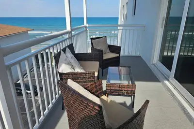 Image de Immeuble en bord de mer prix d'été phénoménal - 600 $ pour 7 jours - piscine près de la plage