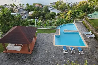 Image de Belle 3 Br, 3 salles de bain Condo avec vue spectaculaire surplombant la baie de Samana, piscine