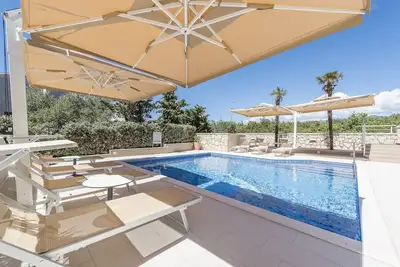 Image de Appartement d'une chambre avec la terrasse et la vue sur le mer Novalja, Pag (A-14274-a)