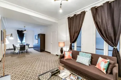 Image de Sweett | Paix - Trois Chambres Appartement, Couchages 6