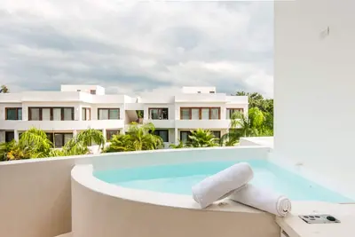 Image de Studio - Jacuzzi privé - à Tulum - Vêtements en option