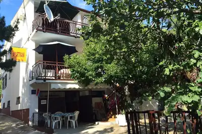 Image de Garçonnière prés de la plage Starigrad, Paklenica (As-6621-b)