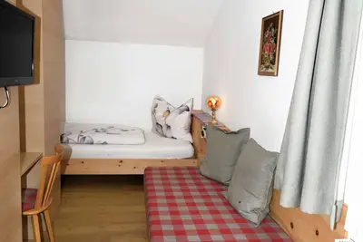 Image de Chambre simple avec douche et toilettes 3 - Gästehaus Sonnenheim