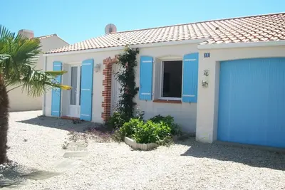 Image de Maison avec Jardin Clos Proche Plage et Étang - Confort et Tranquillité Assurés