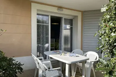 Image de Appartement moderne 2p, 4 couchages, terrasse, proche plage et centre, parking, St Gilles Croix de Vie