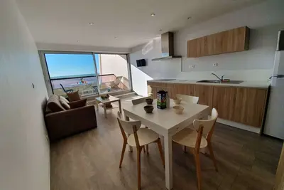 Image de Studio cabine 4 couchages, Saint-Jean-de-Monts, balcon, parking, à 2 pas de l'océan