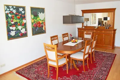 Image de Grande maison de vacances familiale et luxueuse, 6 vélos, WiFi, à 300 mètres de la Müritz