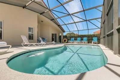 Image de Luxe 4 chambres piscine maison avec club-house