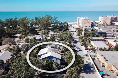 Image de Isle Haven B - à quelques pas de la plage et de nombreuses autres commodités - animaux acceptés!