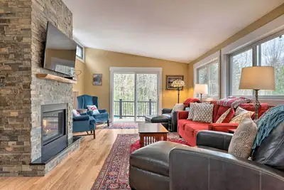 Image de Confortable maison w / Sauna- Mins to Stowe Mountain Resort