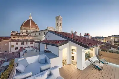 Image de Nouvelle Bsl Boutique Suite avec vue imprenable sur la terrasse, parfaite pour la lune de miel et la famille