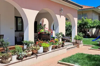 Image de Garçonnière avec la terrasse Umag (As-6932-a)