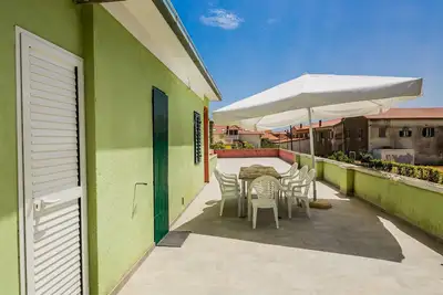Image de Appartement de quatre chambres avec la terrasse Kastel Stari, Kastela (A-14577-a)