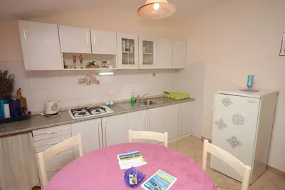 Image de Appartement de trois chambres avec la terrasse Umag (A-6932-a)