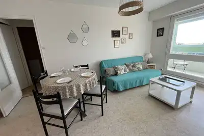 Image de T2 Ă 150m de la plage avec loggia, parfait pour 5 pers.