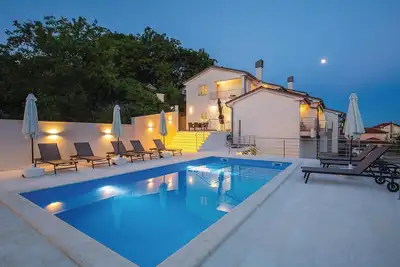 Image de Maison confortable à Kastav avec vue.