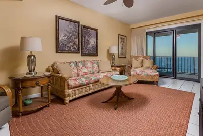 Image de Escapades Sur La Plage! ~ Obtenez une nuit gratuite! Condo Haute Demande!