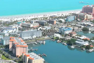 Image de Luxe 4 Bdrm - Remise août / septembre / octobre - Tout nouveau - 1. 5 blocs de sable!