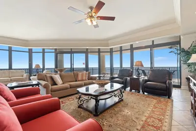 Image de Vues imprenables de cette Phoenix West 4br Beachfront Condo! Rivière tranquille! !