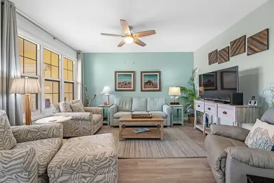 Image de 105e ~ Luxueux condo 2br / 2ba avec vue sur le Golfe