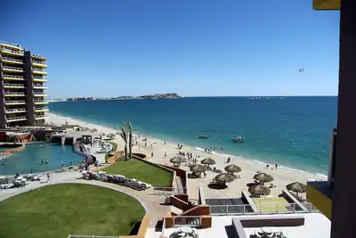Image de Magnifique Condo HĂ´tel Las Palomas de Style Moderne - Bord de Mer