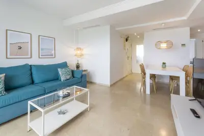 Image de Décoré dans un style moderne, avec wifi, piscines, espace pour enfants