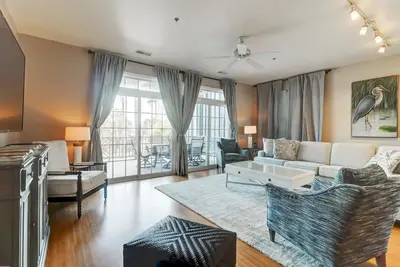 Image de Beachwalk Villas - Marchez jusqu'à la plage et le centre-ville! Vues partielles sur l'océan