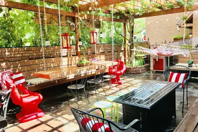 Image de Unique, contemporain avec Hot Tub! ! !