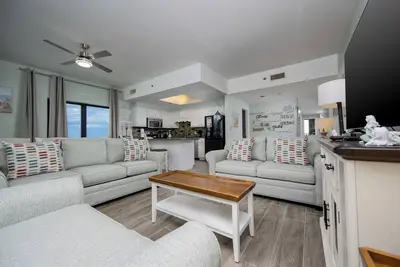 Image de Phoenix 1 ~ Condo sur la plage ~ 3 chambres