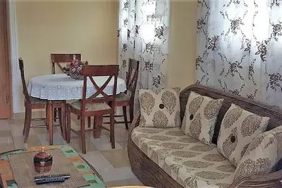 Image de Appartement Moderne Meuble A Akwa 2 Chambres Climatisees