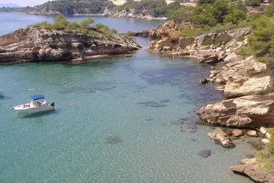 Image de Maison à 200m de la mer, juste au bord de la piscine, loin des foules de touristes