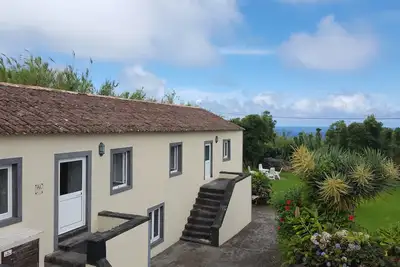 Image de Maison de vacances confortable et spacieuse, dans le centre, calme