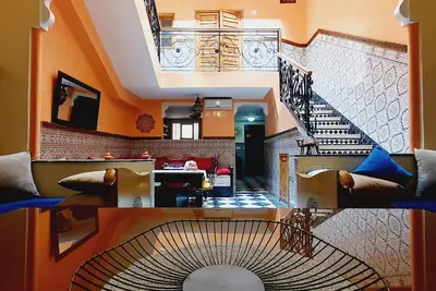 Image de Séjournez au Riad Jasmeene : Confort, Wifi, Terrasse et Piscines à Proximité