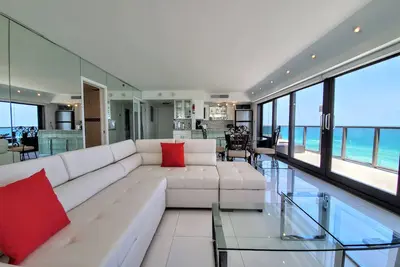Image de Direct Oceanfront Luxury 2 Bedroom Panoramic Views - 1101