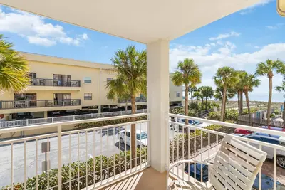 Image de Beach View Unit sur Madeira Beach en face de John's Pass Village & Boardwalk - Wifi gratuit