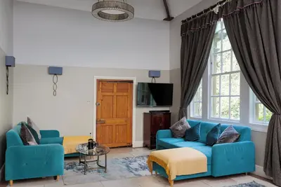 Image de Appartement de luxe pour 10 personnes près de Bath. Parking, Wifi, Ensuites, Lave-vaisselle, poule dos bienvenue