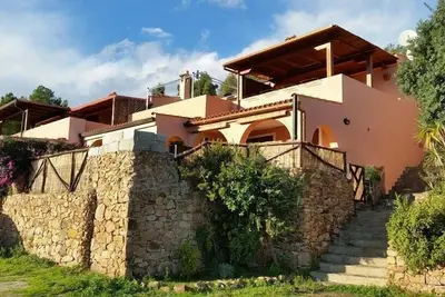 Image de Villa Eden à 900 mètres de la magnifique plage de Calamarina