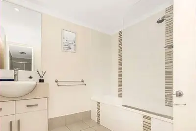 Image de Villes Modernes De Luxe - Appartement Spacieux 3 Br!