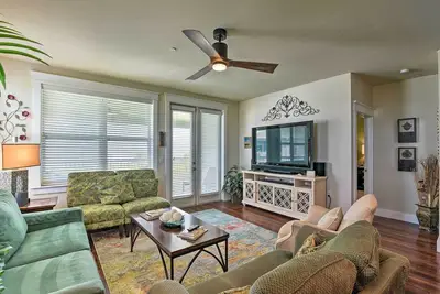 Image de Galveston Condo avec accès à la piscine et vue sur l'océan!