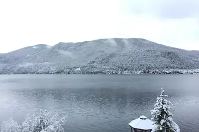 Image de Location de vacances au bord du lac en ville
