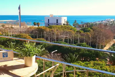Image de The Blue House otherwise discover Barcelona which sees the sea from the terrace