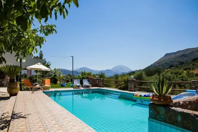 Image de Private Pool, Kids Play, Taverns, Mini Market