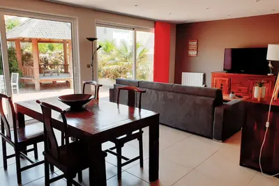 Image de Pasino appartement lumineux de 80m²+patio aménagé 40m², Wifi, Parking, 6p, N°8