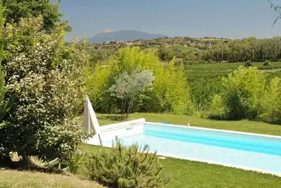 Maison  avec sa propre  piscine  entre vaison et nyons. Aillan Hervé