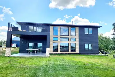 Superbe maison de 4 chambres et 2 salles de bain sur Maple Lake ~ 11 personnes