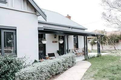 Image de \"Normandie Cottage Mudgee\", maison des années 1930 au cœur de la ville! Animaux acceptés