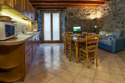 Image de Hébergement sur trois étages dans le château Zorzino, appartement Pise
