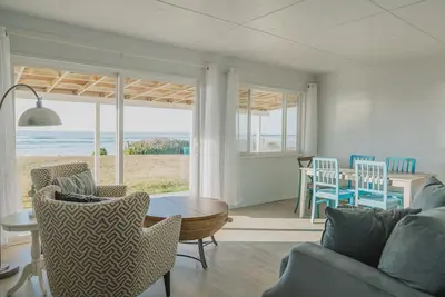 Image de Location de vacances pittoresque face à l'océan avec des kilomètres de sable! Dog Friendly! Nuit Gratuite!