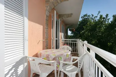 Image de Appartement d'une chambre avec la terrasse et la vue sur le mer Njivice, Krk (A-5398-g)